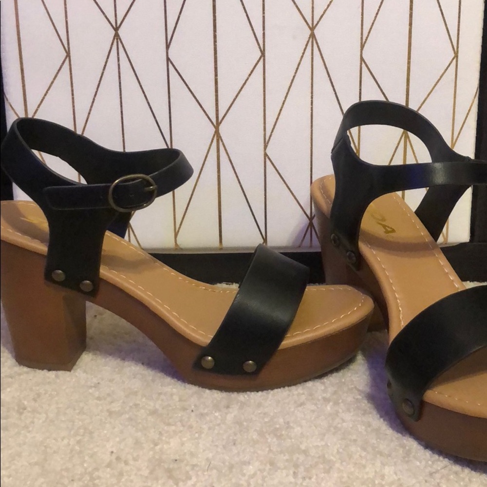 NWOT heels